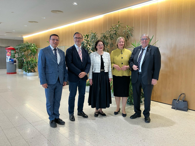 Besuch der estnischen Ministerin Liisa-Ly Pakosta an der Universität Heidelberg